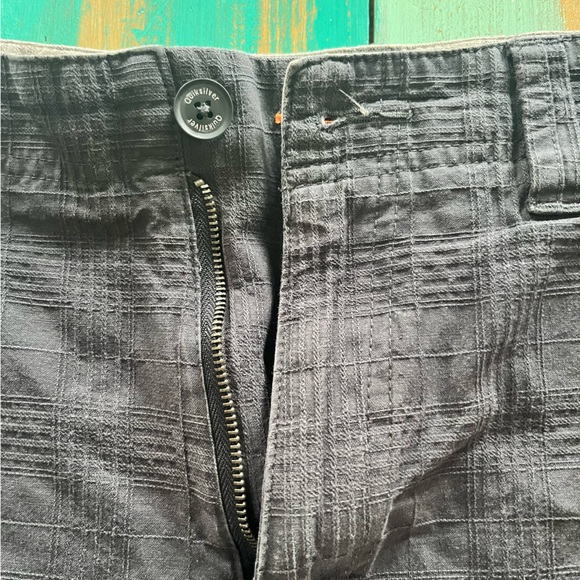 Quiksilver walking shorts, size 34, grey in colour - Picture 3 of 4